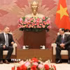Phó Chủ tịch Quốc hội Trần Quang Phương tiếp Chủ nhiệm Ủy ban An ninh quốc gia Quốc hội Hungary Sas Zoltán. (Ảnh: An Đăng/TTXVN)