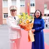 Thiếu tướng Phạm Thanh Hùng, Tư lệnh Bộ Tư lệnh Cảnh vệ đón Phó Chủ tịch nước Võ Thị Ánh Xuân. (Ảnh: Phạm Kiên/TTXVN)