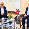 Đại sứ Na Uy tại Việt Nam Stein Iversen (phải) và Đại sứ Thụy Sĩ tại Việt Nam Thomas Gass (trái) chia sẻ với báo chí về ý nghĩa, tác động và triển vọng của hiệp định FTA Việt Nam-EFTA. (Ảnh: Việt Đức/TTXVN)