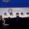 Các nhà lãnh đạo IMF và WB chủ trì Phiên toàn thể sáng 16/10. (Ảnh: Trang Nhung/TTXVN)
