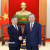 Tổng Bí thư Tô Lâm tiếp đồng chí Lý Thư Lỗi, Ủy viên Bộ Chính trị, Bí thư Ban Bí thư, Trưởng Ban Tuyên truyền Trung ương, Đảng Cộng sản Trung Quốc. (Ảnh: Thống Nhất/TTXVN)