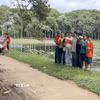 Du khách tham quan, chụp ảnh lưu niệm tại Danh thắng quốc gia Ao Bà Om, phường Nguyệt Hóa, Vĩnh Long. (Ảnh: Thanh Hòa/TTXVN)