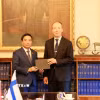 Phó Chủ tịch Quốc hội Nguyễn Doãn Anh và Chủ tịch Quốc hội Phần Lan Jussi Halla-aho. (Ảnh: Việt Thắng/TTXVN)