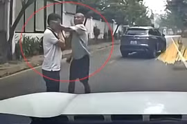 Công an Phú Thọ điều tra vụ tài xế ô tô bị đánh gục giữa đường 