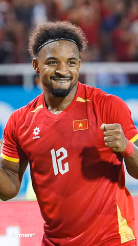 Xuân Son lập cú đúp trong chiến thắng 2-0 của đội tuyển Việt Nam trước Malaysia. (Ảnh: Việt Anh/Vietnam+)