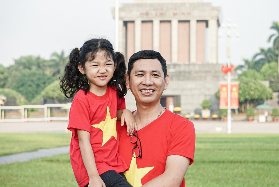 Người dân hân hoan trong ngày Quốc khánh 2/9. (Ảnh: Khánh Hòa/TTXVN)