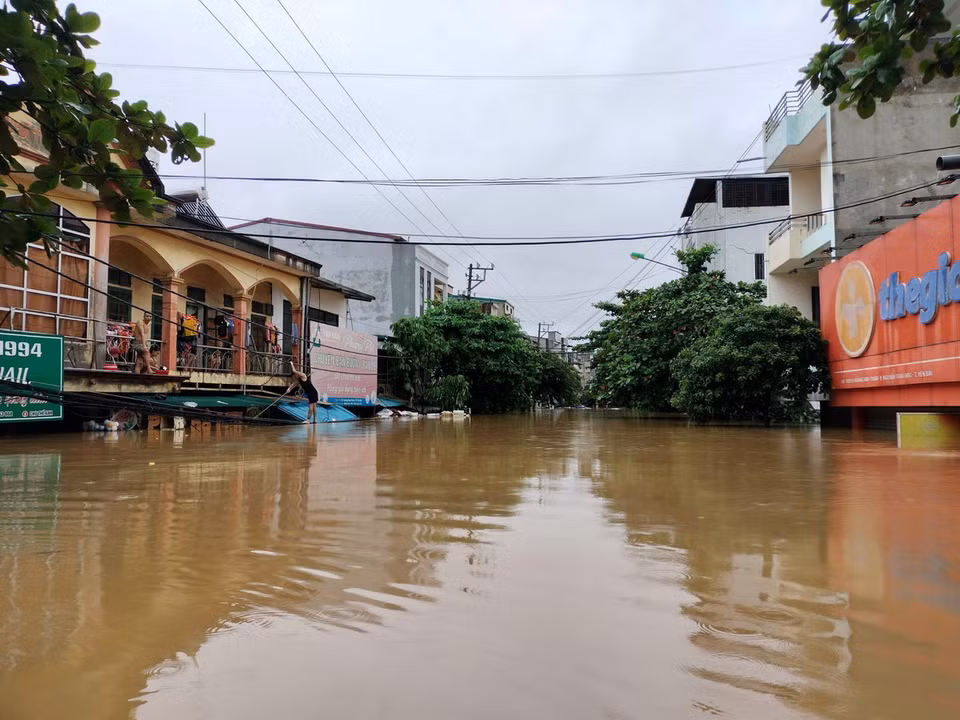 Thành phố Yên Bái chìm trong biển nước, sáng ngày 10/9. (Ảnh: Tuấn Anh/TTXVN)