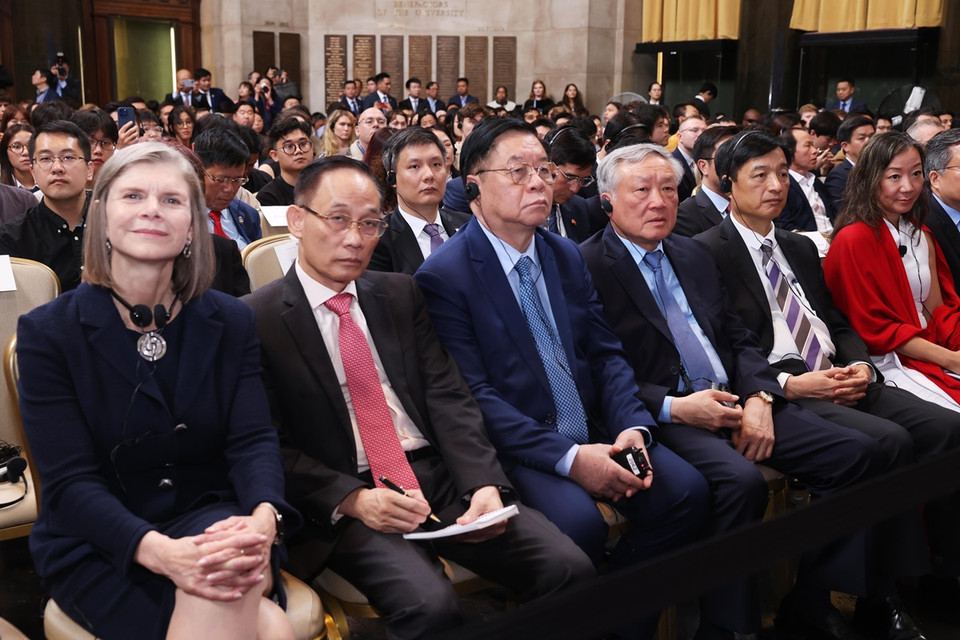 Các đại biểu Việt Nam và Hoa Kỳ theo dõi bài phát biểu của Tổng Bí thư, Chủ tịch nước Tô Lâm. (Ảnh: Lâm Khánh/TTXVN)