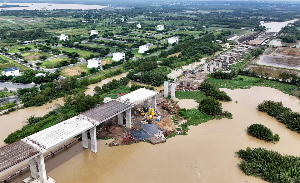 Phần cầu Nhơn Trạch phía tỉnh Đồng Nai. (Ảnh: Hồng Đạt/Vietnam+)
