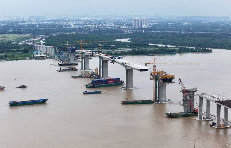 Cầu Nhơn Trạch dài 2,6km bắc qua sông Đồng Nai là cây cầu lớn nhất đường Vành đai 3 Thành phố Hồ Chí Minh.(Ảnh: Hồng Đạt/Vietnam+)