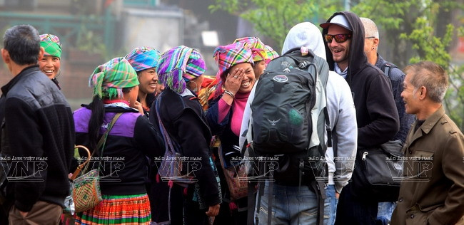 Du lịch Sapa đang ngày càng trở thành một điểm đến hấp dẫn du khách trong và ngoài nước, đặc biệt là vào các dịp nghỉ lễ, du Xuân đầu năm. (Ảnh: Thanh Giang/Báo ảnh Việt Nam)