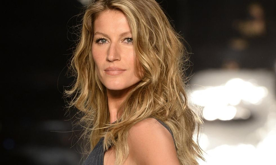 Theo tạp chí Fortune, năm 2006 ước tính thu nhập của Gisele Bündchen đạt 33 triệu USD, là siêu mẫu giàu nhất thế giới. (Nguồn: QQ)