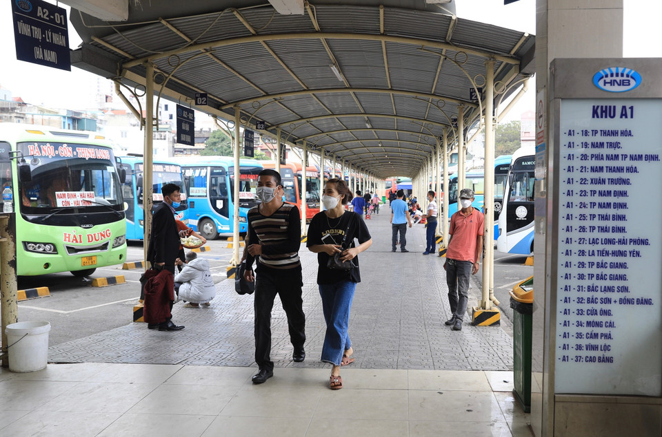 Lượng khách đến Bến xe Giáp Bát giảm hẳn so với cùng kỳ mọi năm. (Ảnh: Hoàng Hiếu/TTXVN)