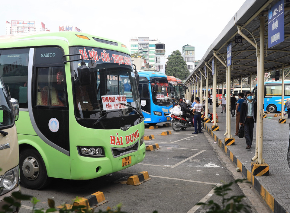 Cảnh vắng khách ở Bến xe Giáp Bát, sáng 28/1. (Ảnh: Hoàng Hiếu/TTXVN)