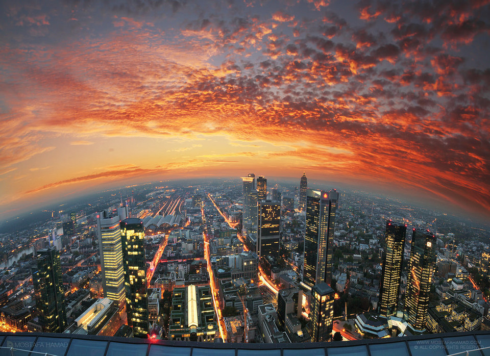 Phía trên chân trời