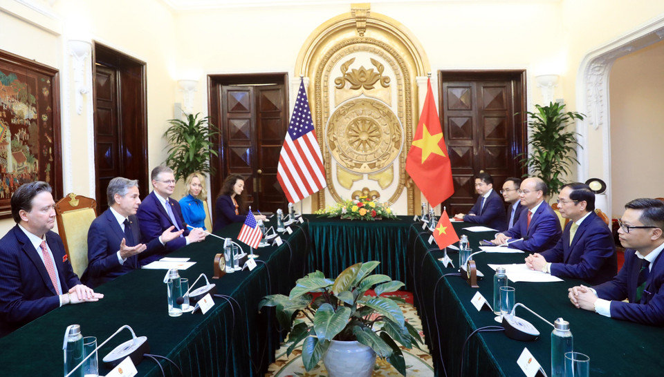 Bộ trưởng Ngoại giao Bùi Thanh Sơn hội đàm với Bộ trưởng Ngoại giao Hoa Kỳ Antony Blinken. (Ảnh: Lâm Khánh/TTXVN)