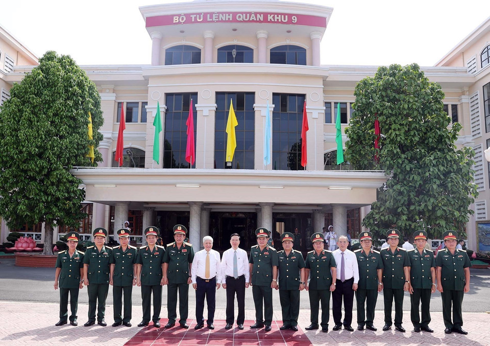 Chủ tịch nước Võ Văn Thưởng và các đại biểu. (Ảnh: Thống Nhất/TTXVN)