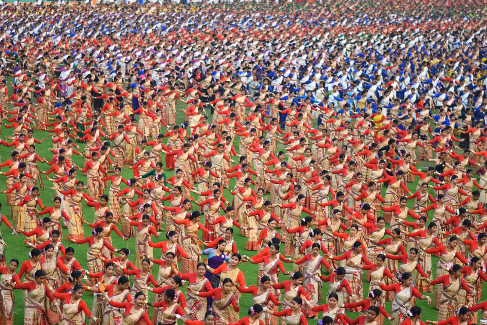 Vũ điệu Bihu là một điệu múa dân gian truyền thống. Vũ điệu này thường được biểu diễn trong lễ hội mùa Xuân trước thềm Năm mới của người Assam, bắt đầu vào giữa tháng Tư hằng năm. (Ảnh: THX/TTXVN)