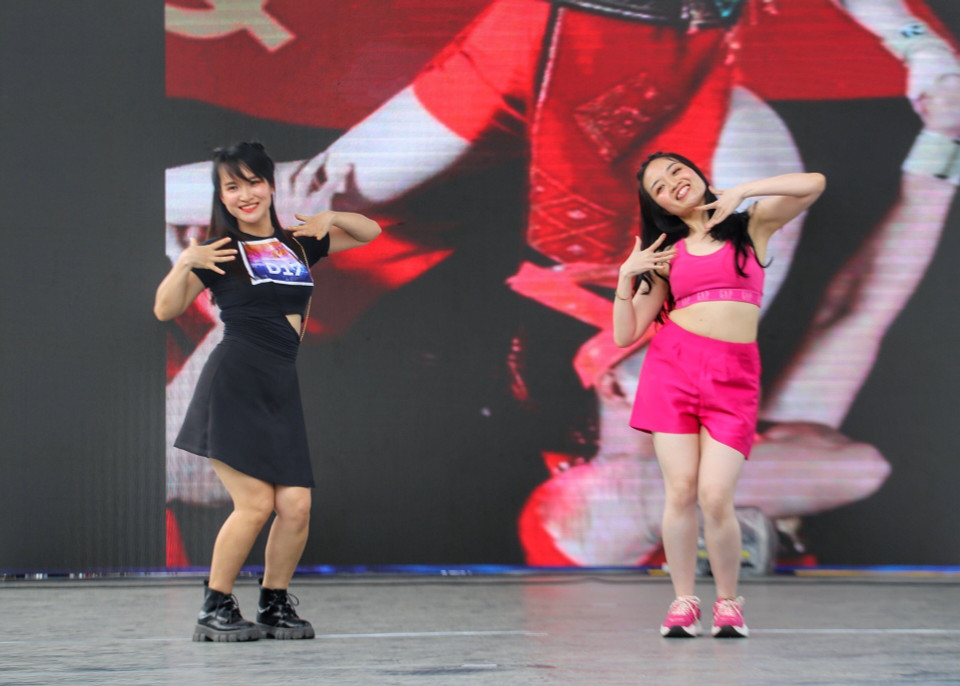 Tiết mục nhảy K-pop tại Lễ hội. (Ảnh: Tuấn Đức/TTXVN)