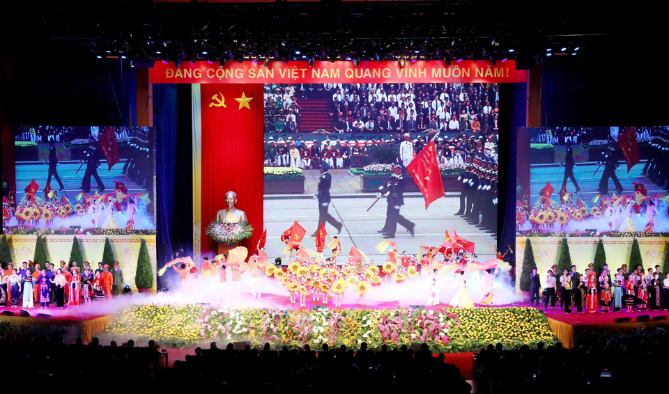 Chương trình nghệ thuật chào mừng Lễ kỷ niệm. (Ảnh: Phương Hoa/TTXVN)