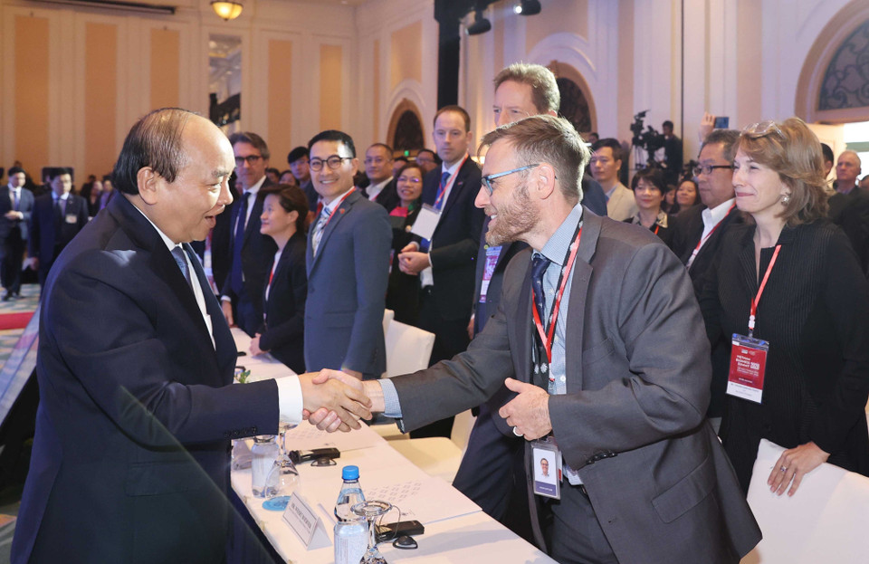 Thủ tướng Nguyễn Xuân Phúc với các đại biểu dự hội nghị. (Ảnh: Thống Nhất/TTXVN)