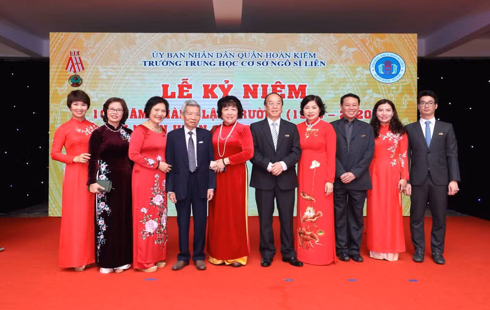 Ban giám hiệu nhà trường qua các thời kỳ (Ảnh: Thanh Tùng/TTXVN)