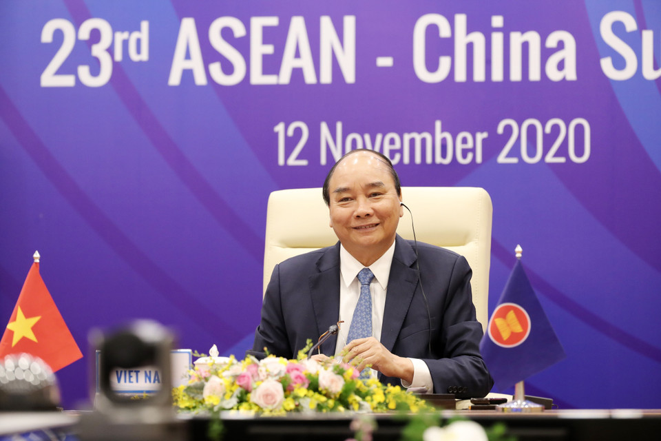 Thủ tướng Nguyễn Xuân Phúc, Chủ tịch ASEAN 2020 dự Hội nghị Cấp cao ASEAN-Trung Quốc lần thứ 23. (Ảnh: Thống Nhất/TTXVN)