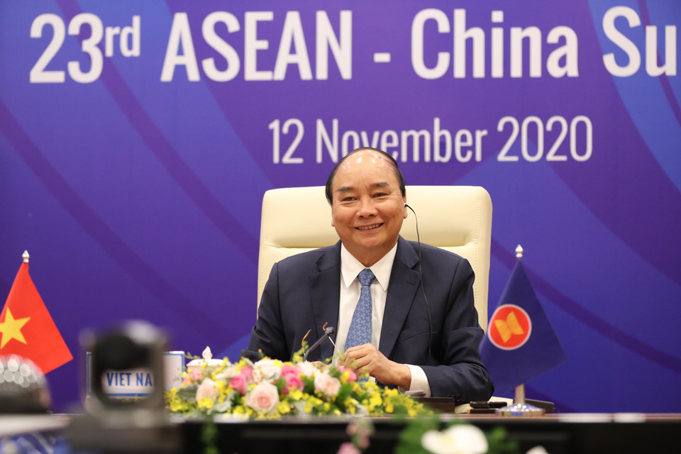 Thủ tướng Nguyễn Xuân Phúc, Chủ tịch ASEAN 2020 dự Hội nghị Cấp cao ASEAN-Trung Quốc lần thứ 23. (Ảnh: Thống Nhất/TTXVN)