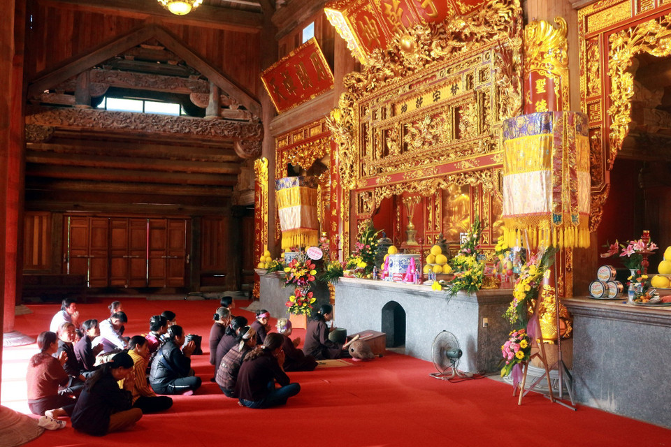 Ngày lễ, tết chùa đón rất đông tăng ni, phật tử đến chiêm bái. (Nguồn: TTXVN phát)