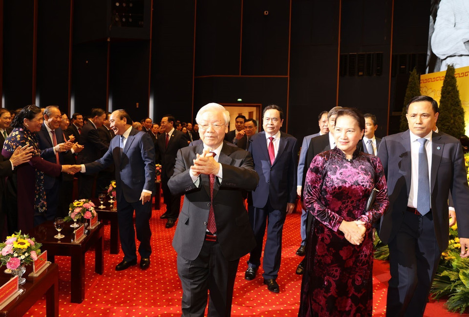 Tổng Bí thư, Chủ tịch nước Nguyễn Phú Trọng cùng các đồng chí lãnh đạo Đảng, Nhà nước tới tham dự buổi lễ. (Ảnh: Trí Dũng/TTXVN)