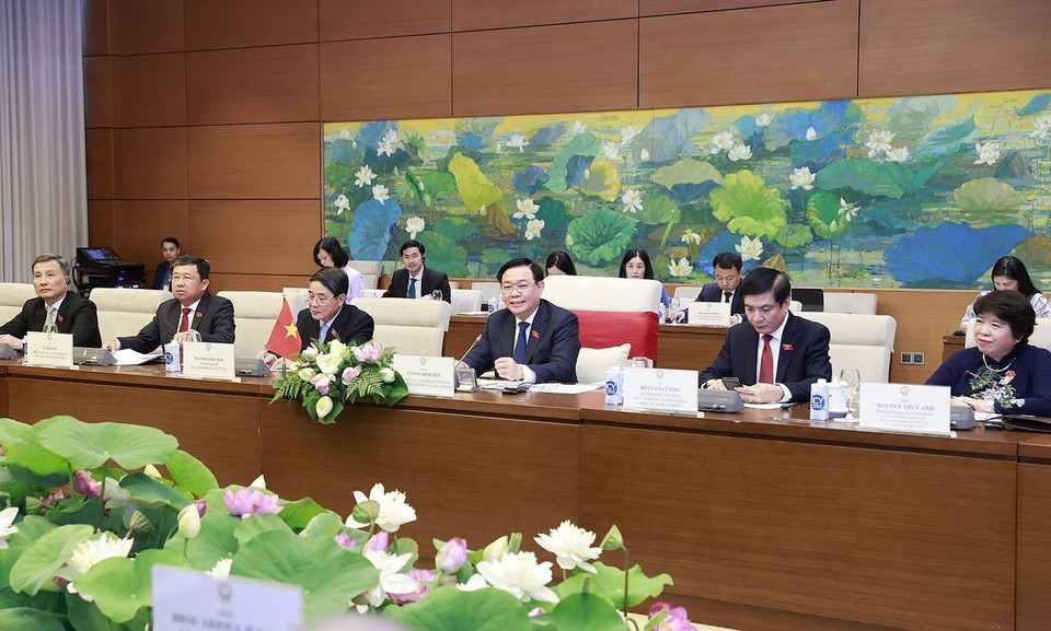 Chủ tịch Quốc hội Vương Đình Huệ phát biểu tại buổi hội đàm. (Ảnh: Doãn Tấn/TTXVN)