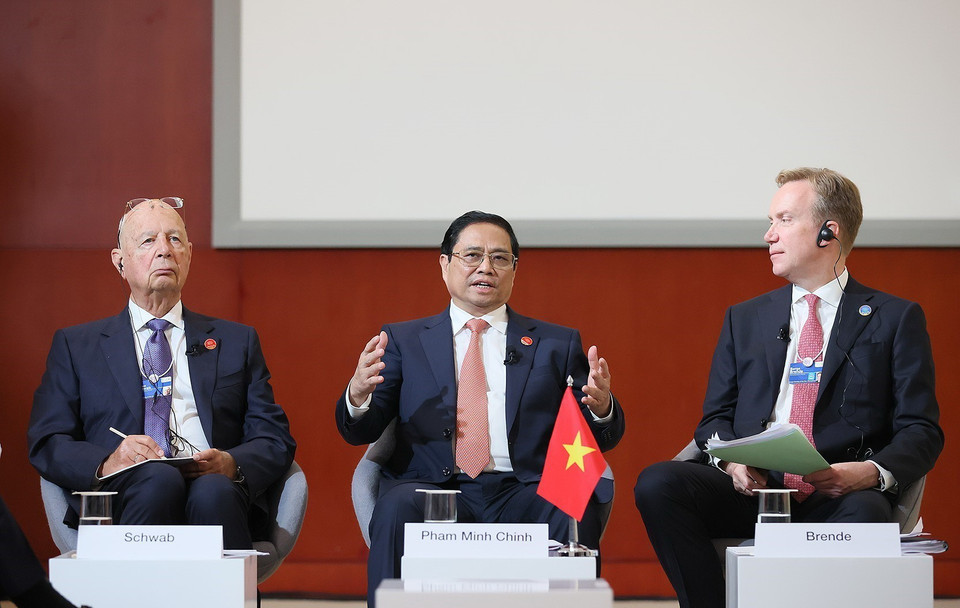 Trong khuôn khổ Hội nghị thường niên các nhà tiên phong lần thứ 14 của Diễn đàn Kinh tế Thế giới (WEF) tại Thiên Tân (Trung Quốc), chiều 26/6, Thủ tướng Phạm Minh Chính dự phiên Đối thoại Chiến lược Quốc gia Việt Nam-WEF. (Ảnh: Dương Giang/TTXVN)