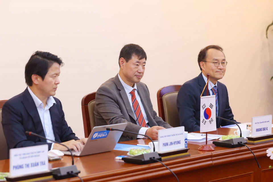 Chủ tịch kiêm Giám đốc điều hành Yonhap Hwang Dae-il phát biểu tại cuộc hội đàm. (Ảnh: Phạm Kiên/TTXVN)