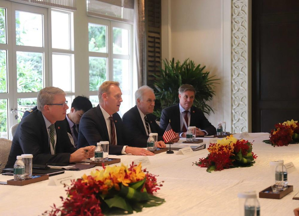 Đoàn đại biểu Hoa Kỳ tại cuộc gặp giữa Bộ trưởng Quốc phòng Việt Nam Đại tướng Ngô Xuân Lịch và Quyền Bộ trưởng Quốc phòng Mỹ Patrick Shanahan. (Ảnh: Xuân Vịnh/TTXVN)