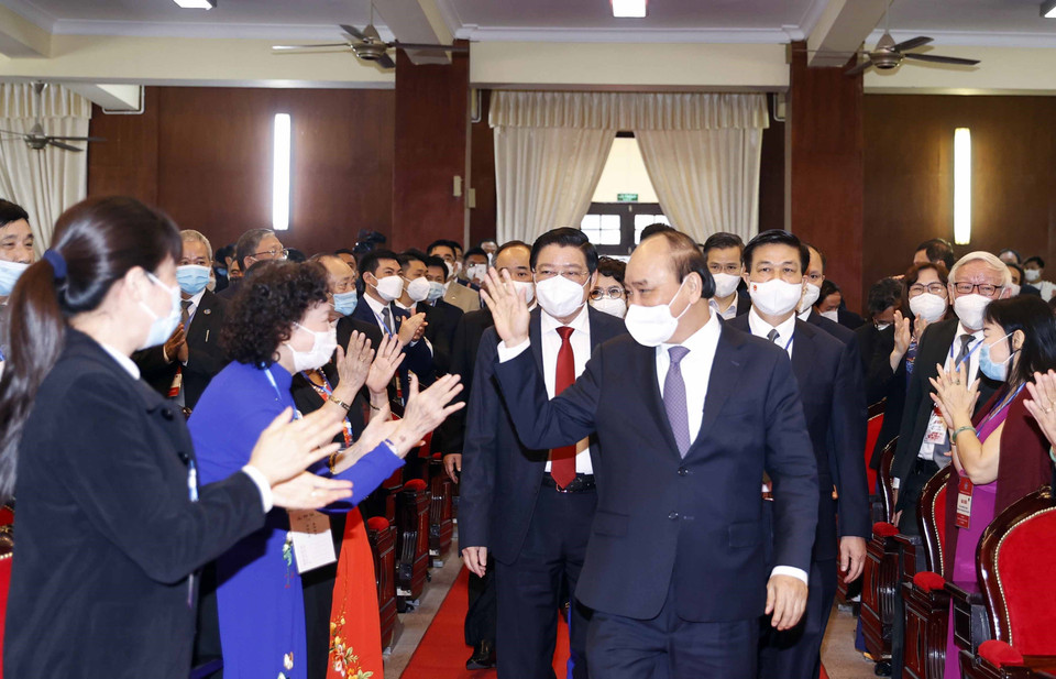 Chủ tịch nước Nguyễn Xuân Phúc đến dự và phát biểu tại Đại hội đại biểu Luật sư toàn quốc lần thứ 3. (Ảnh: Thống Nhất/TTXVN)