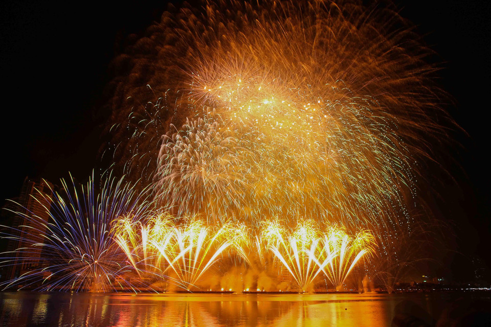 Màn trình diễn pháo hoa của đội Phần Lan. (Ảnh: Trần Lê Lâm/TTXVN)