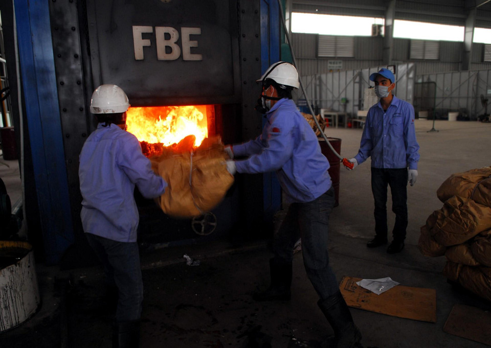 Xử lý rác thải công nghiệp tại Công ty Đại Thắng (Hải Phòng) theo mô hình 3R: giảm thiểu (Reduce), tái chế (Recycle) và tái sử dụng (Reuse). (Ảnh: Danh Lam/TTXVN)