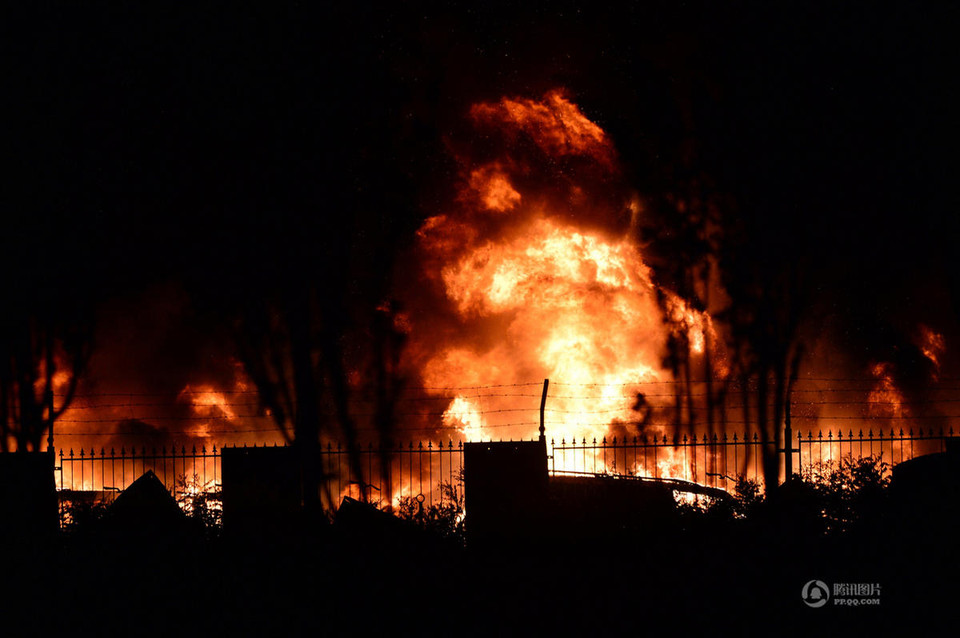 Vụ nổ này đã gây ra thêm vụ nổ khác tại các công ty gần đó. (Nguồn: QQ)