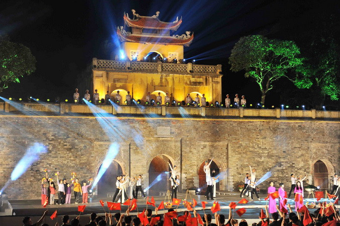 Một ca khúc biểu diễn trong chương trình. (Ảnh: Minh Đức/TTXVN)