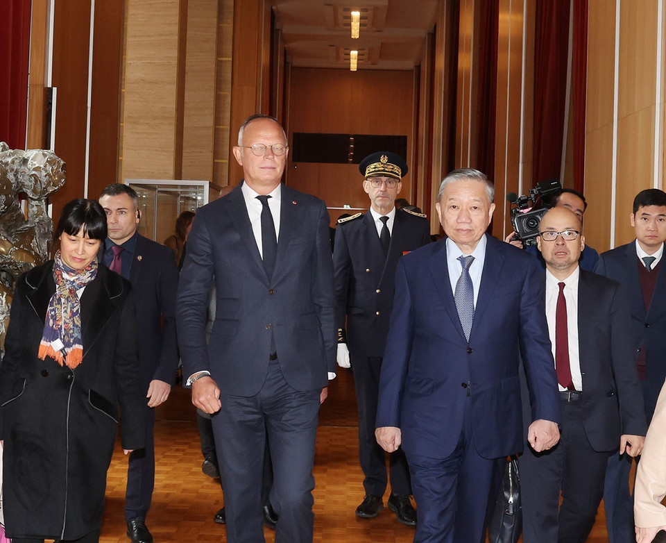 Cựu Thủ tướng Pháp Edouard Philippe, Thị trưởng thành phố Le Havre đón Tổng Bí thư, Chủ tịch nước Tô Lâm. (Ảnh: Trí Dũng/TTXVN)