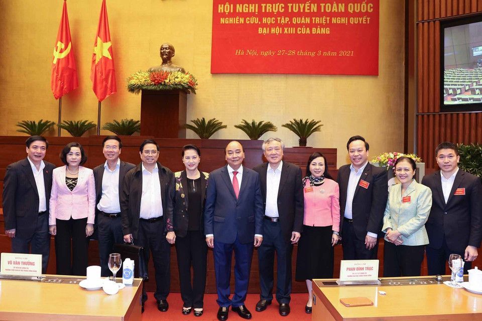 Thủ tướng Nguyễn Xuân Phúc, Chủ tịch Quốc hội Nguyễn Thị Kim Ngân và các đại biểu. (Ảnh: Thống Nhất/TTXVN)