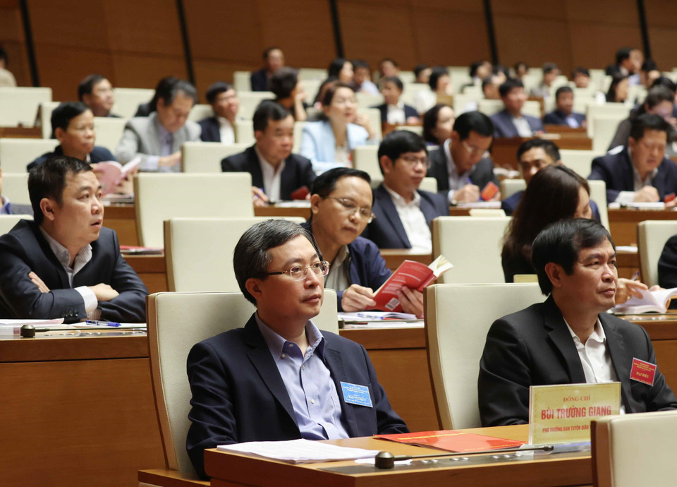 Các đại biểu dự Hội nghị tại điểm cầu chính - Phòng họp Diên Hồng, Nhà Quốc hội (Hà Nội), sáng 28/3/2021. (Ảnh: Thống Nhất/TTXVN)