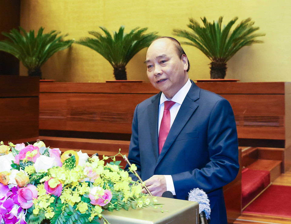 Thủ tướng Nguyễn Xuân Phúc giới thiệu, quán triệt chuyên đề: 'Chiến lược phát triển kinh tế-xã hội 10 năm 2021-2030 và phương hướng, nhiệm vụ phát triển kinh tế-xã hội 5 năm 2021-2025.' (Ảnh: Thống Nhất/TTXVN)