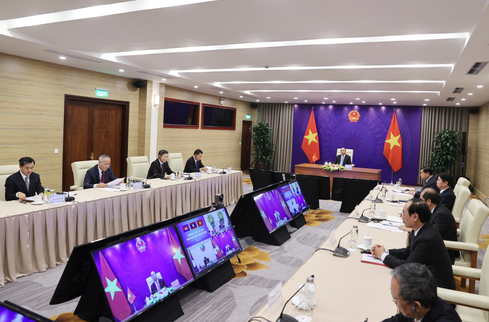 Thủ tướng Nguyễn Xuân Phúc và Đoàn đại biểu Việt Nam tại điểm cầu Hà Nội. (Ảnh: Thống Nhất/TTXVN)