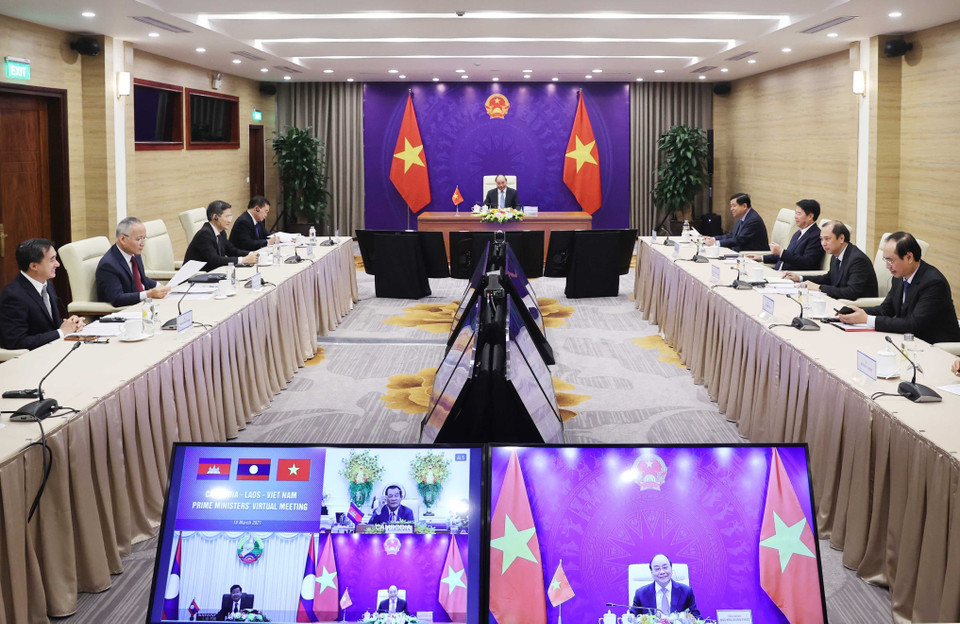 Thủ tướng Nguyễn Xuân Phúc và Đoàn đại biểu Việt Nam tại điểm cầu Hà Nội. (Ảnh: Thống Nhất/TTXVN)