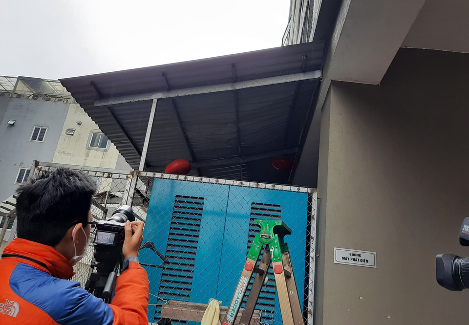 Chiều 28/2/2021, tại Hà Nội, xảy ra vụ bé gái 3 tuổi rơi từ tầng 12A tòa nhà 60B Nguyễn Huy Tưởng, quận Thanh Xuân, xuống đất. (Ảnh: Doãn Tấn/TTXVN)