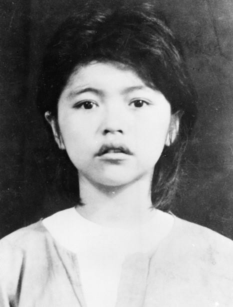 Trong các cuộc kháng chiến chống ngoại xâm, đã xuất hiện nhiều tấm gương tuổi trẻ kiên cường, dũng cảm như Trần Văn Ơn, Võ Thị Sáu, La Văn Cầu, Bế Văn Đàn, Nguyễn Văn Trỗi...xứng đáng đại diện cho một lớp trẻ Quyết tử cho Tổ quốc quyết sinh. Trong ảnh: Nữ anh hùng Võ Thị Sáu hy sinh khi vừa tròn 16 tuổi. (Nguồn: TTXVN)