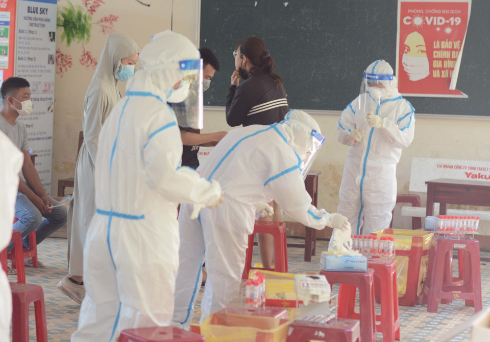 Toàn cảnh buổi xét nghiệm. (Ảnh: Văn Dũng/TTXVN)