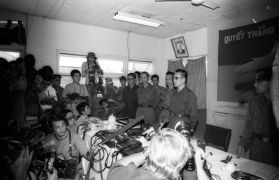 Một cuộc họp báo của ta tại trại Davis. (Nguồn: TTXVN)