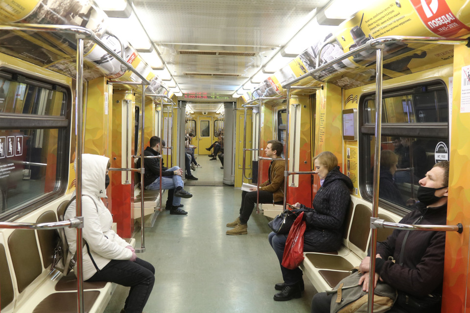 Nhiều người dân Moskva vẫn chưa có ý thức đeo khẩu trang. (Ảnh: Duy Trinh/Vietnam+)